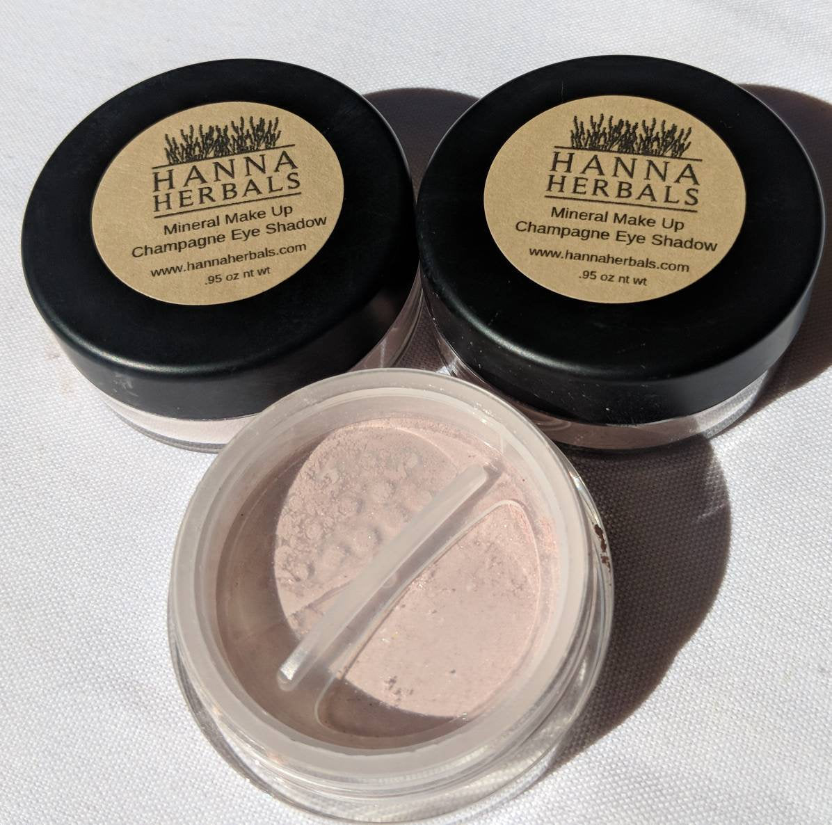 Champagne Eye Shadow - Hanna Herbals